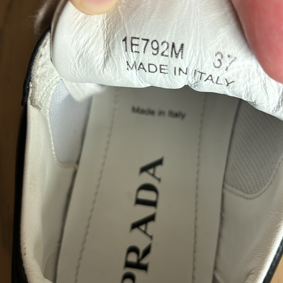 Prada logo sneakers - Picture 5 of 5